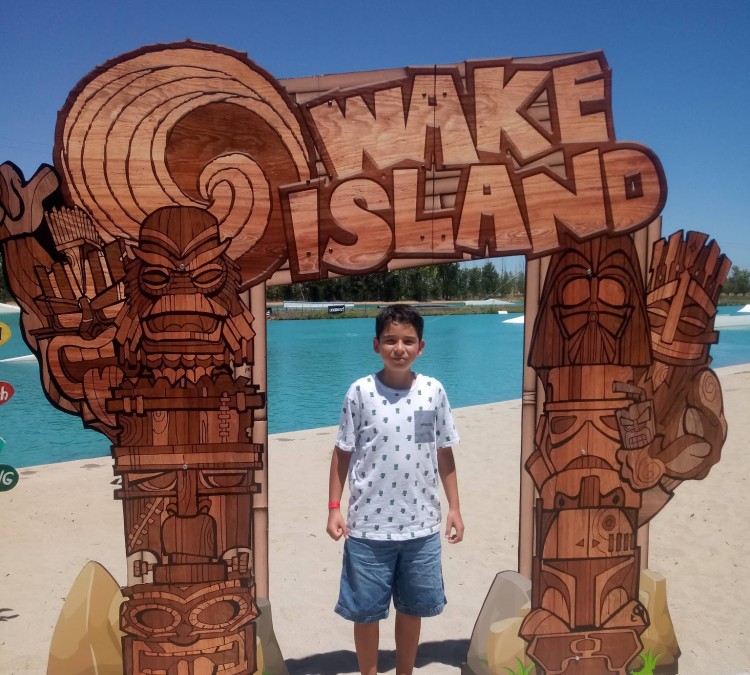 Wake Island Waterpark (Pleasant&nbspGrove,&nbspCA)